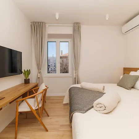 Maris - In Historical Center Of Apartment