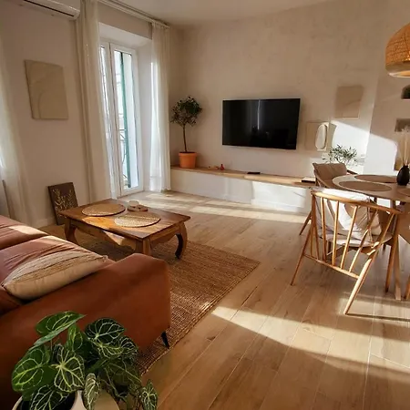 Apartament Maris - In Historical Center Of